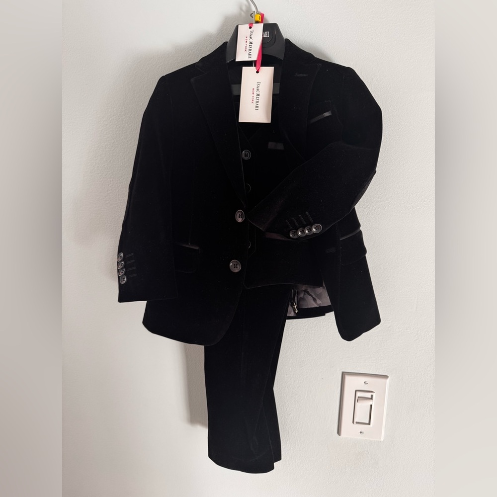 Isaac Mizrahi Boys Velvet Black 3-piece Suit with Patterned Lining